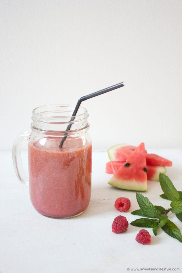 {Breakfast Smoothie Special} Wassermelonen-Himbeer-Smoothie - Sweets ...
