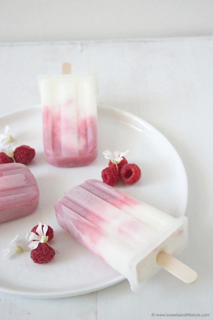 Himbeer Joghurt Popsicles von Sweets and Lifestyle