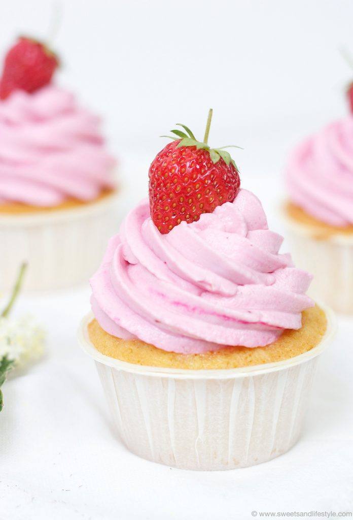 Köstliche Erdbeercupcake Rezept von Sweets and Lifestyle