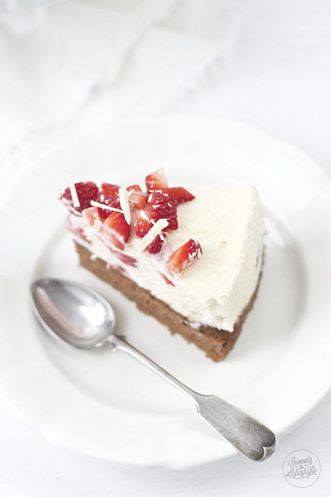 Ein Stueck leckere Schoko Erdbeer Torte von Sweets and Lifestyle