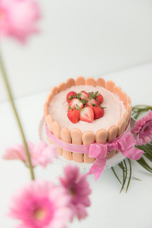 Leckere Erdbeer Charlotte fuer den Muttertag von Sweets and Lifestyle