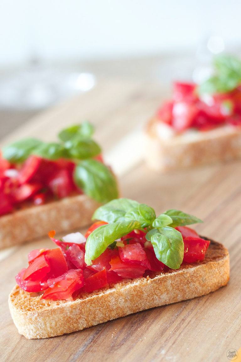Koestliche Bruschetta mit Tomaten selber machen - Sweets and Lifestyle