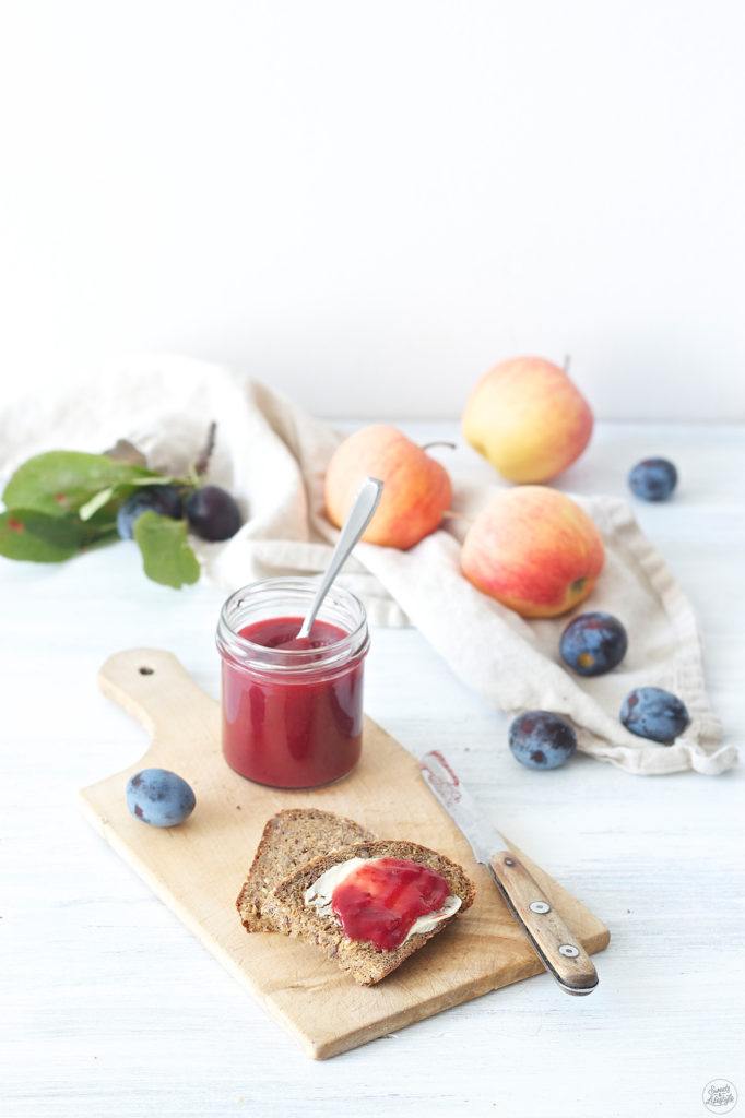 Leckere Zwetschken-Apfel-Marmelade nach einem Rezept von Sweets and Lifestyle