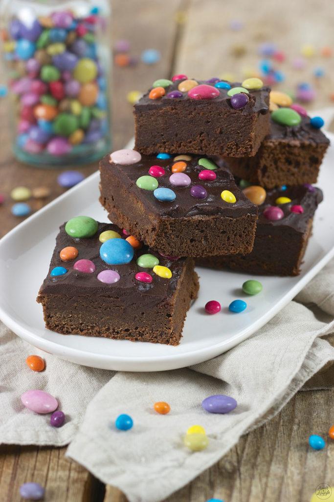 Smarties Brownies für die Faschingsparty von Sweets & Lifestyle®