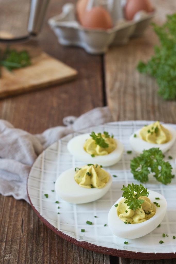 Eier gefüllt mit Kräutercreme als Fingerfood von Sweets & Lifestyle®