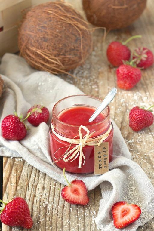 Erdbeer Kokos Marmelade mit Kokosflocken von Sweets & Lifestyle®