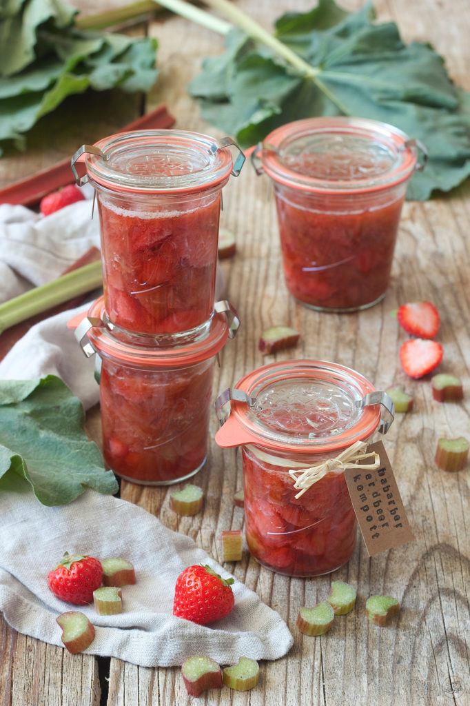 Erdbeer Rhabarber Kompott Rezept von Sweets & Lifestyle®