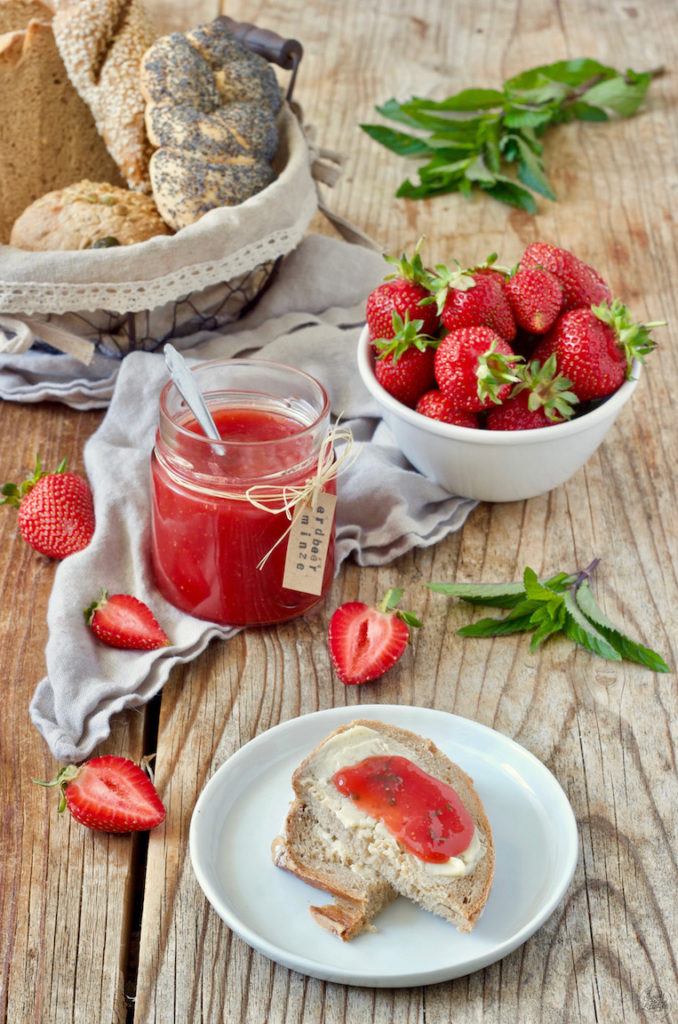 Erdbeer-Minze-Marmelade - Rezept - Sweets &amp; Lifestyle®