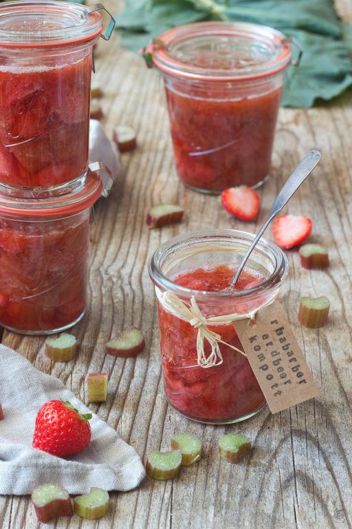 Fruchtiges Erdbeer Rhabarber Kompott eingekocht von Sweets & Lifestyle®