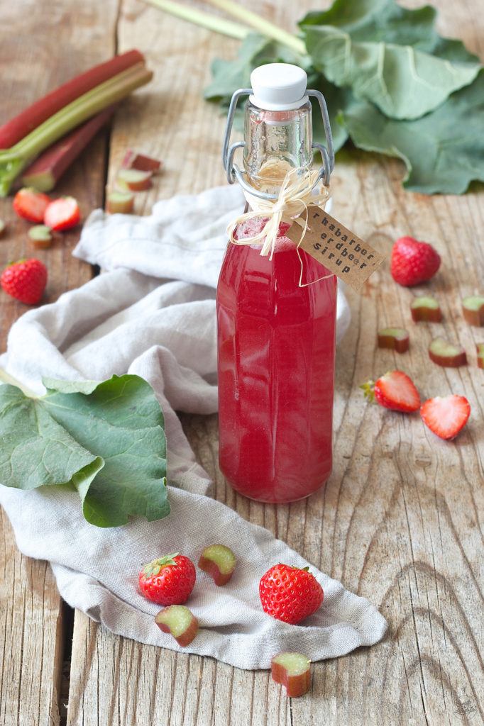 Rhabarber Erdbeer Sirup Rezept von Sweets & Lifestyle®