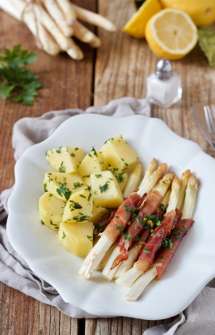 Weißer Spargel in Prosciutto - Rezept - Sweets &amp; Lifestyle®