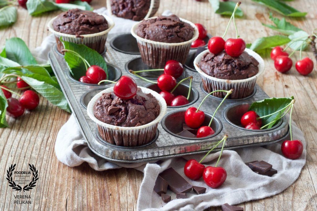 verena-pelikan-austria-32collection-foodelia-cc_chocolate cherry muffins by Sweets & Lifestyle®