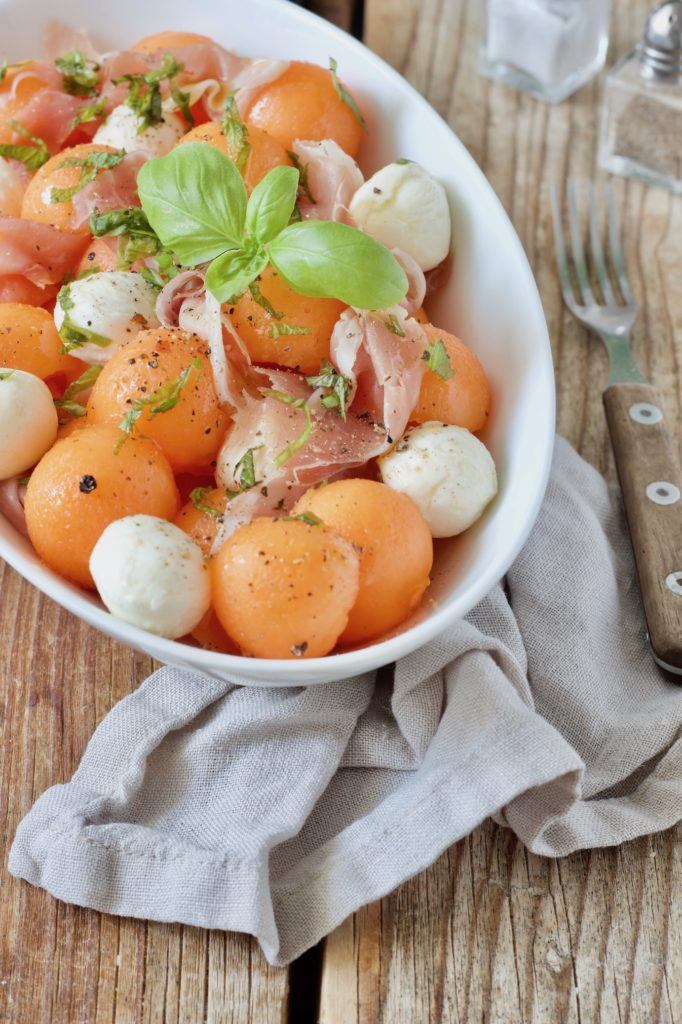 Erfrischender Melonensalat mit Rohschinken und Mozzarella von Sweets & Lifestyle®