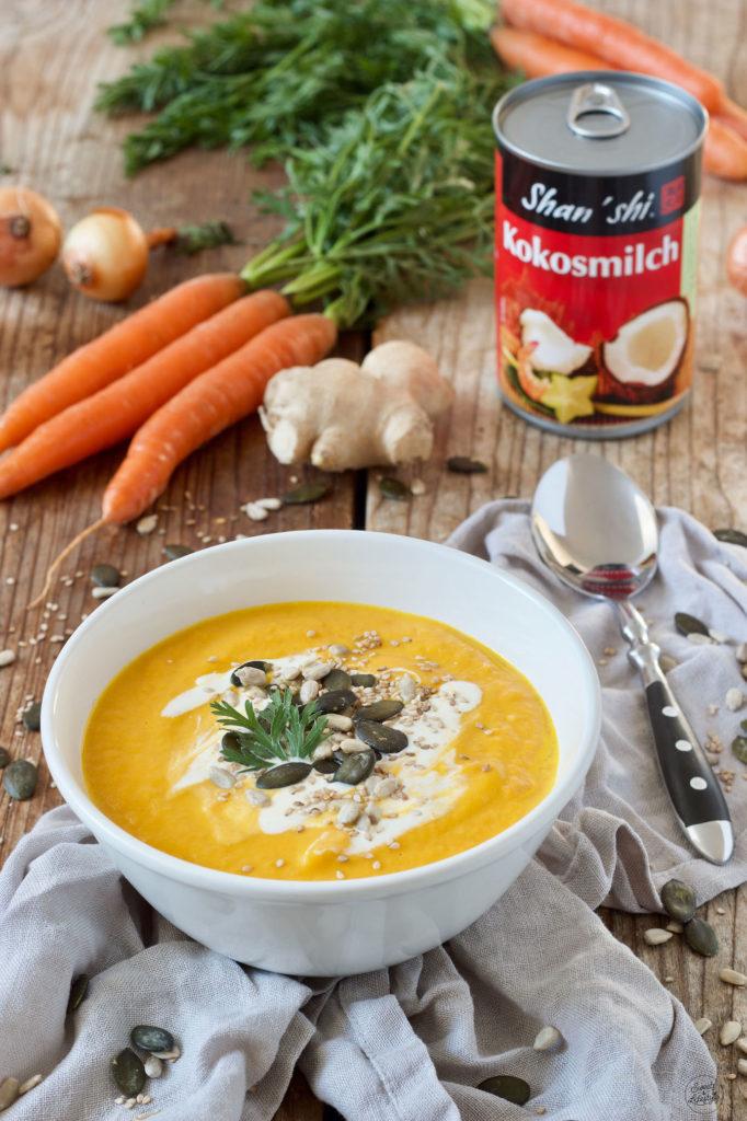 Schnelle Karotten Ingwer Kokos Suppe nach einem Rezept von Sweets & Lifestyle®