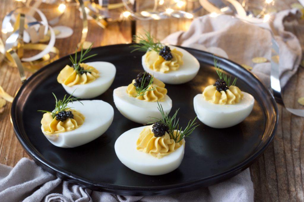 Russische Eier mit Kaviar - Fingerfood - Rezept - Sweets &amp; Lifestyle®