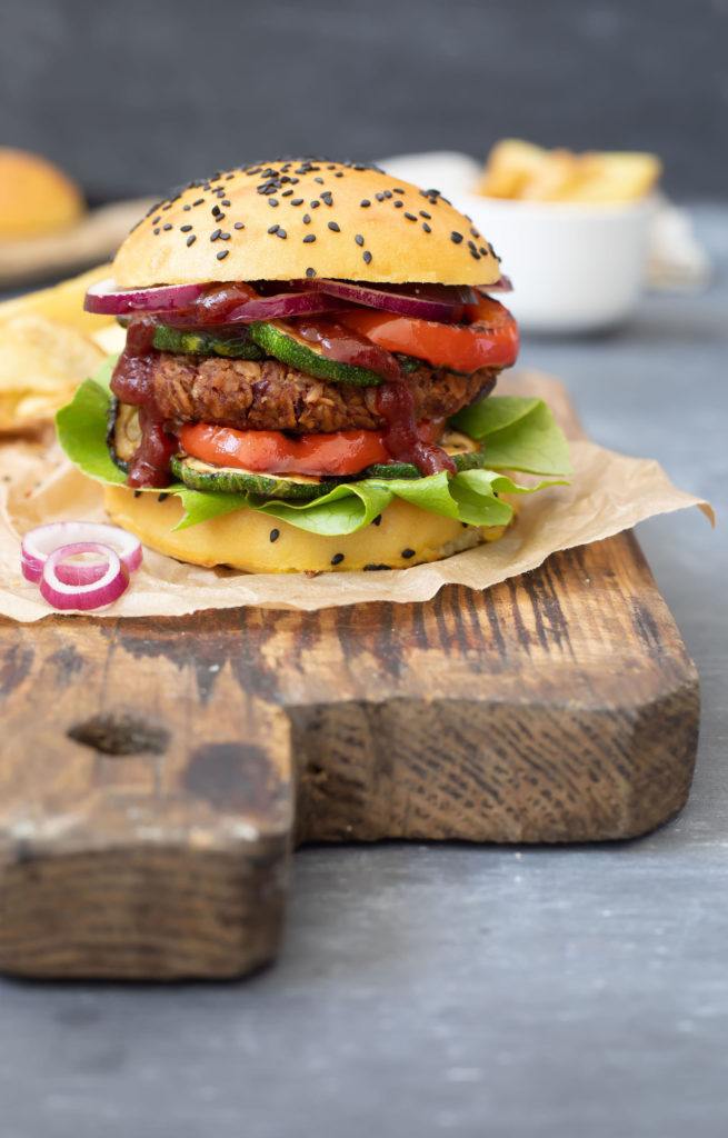 Saftiger vegetarischer Kidneybohnen Burger nach einem Rezept von Sweets & Lifestyle®