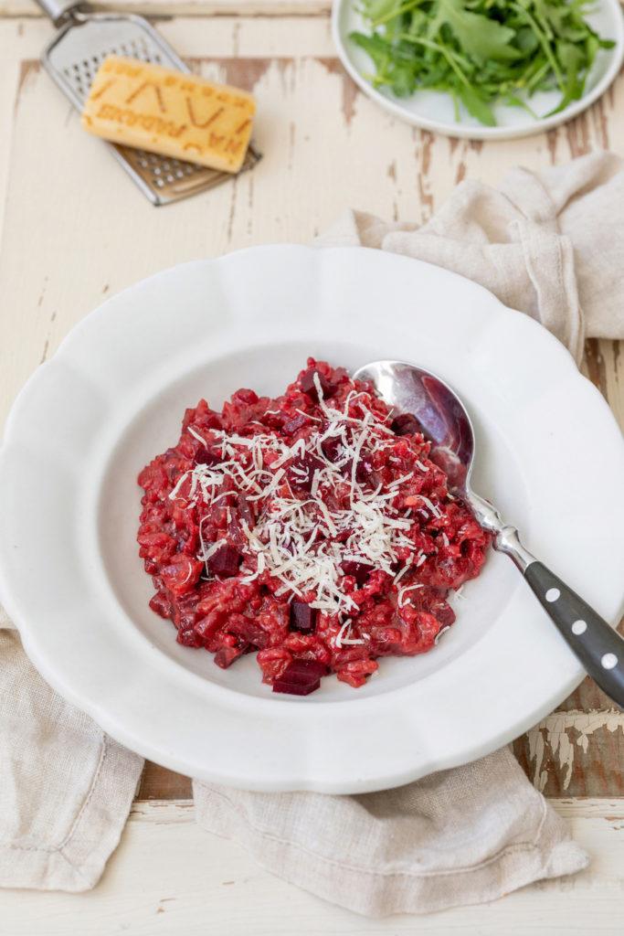 Leckeres Rote Rüben Risotto mit Parmesan nach einem einfachen Rezept von Sweets & Lifestyle®