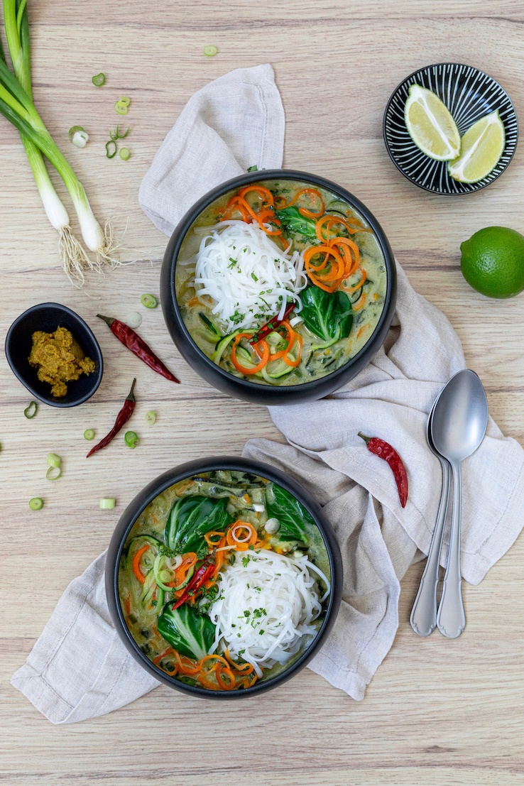 Grünes Thai Curry mit Reisnudeln - Rezept - Sweets &amp; Lifestyle®