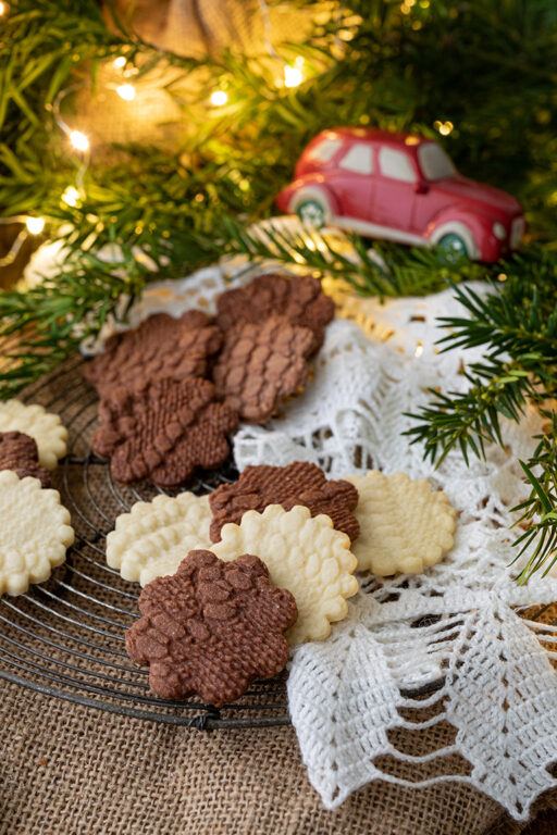 Leckeres Weihnachts-Kekse in Haekeldeckenoptik nach einem Rezept von Sweets & Lifestyle®