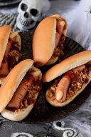 Rezept fuer Halloween Hot Dogs mit abgehackten Finger von Sweets & Lifestyle®