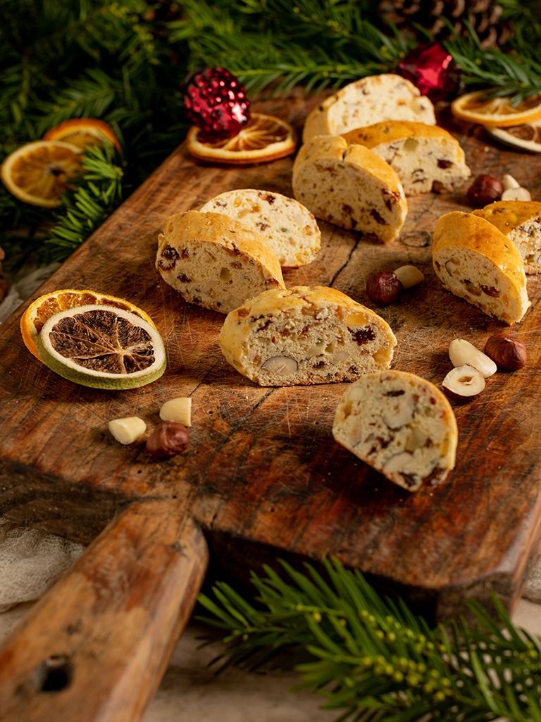 Hausfreunde mit Nuessen Aranzini und Zitronat als Weihnachtsbaeckerei nach einem Rezept von Foodbloggerin Verena Pelikan